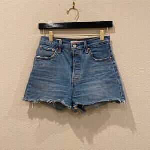 Levi's Ribcage Shorts in  Urban Oasis PC9-77879-0001 Size 26